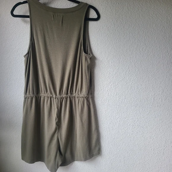 MWL Breeze Drawstring Romper Olive Green Sleeveless Women's Size M - Picture 3 of 11